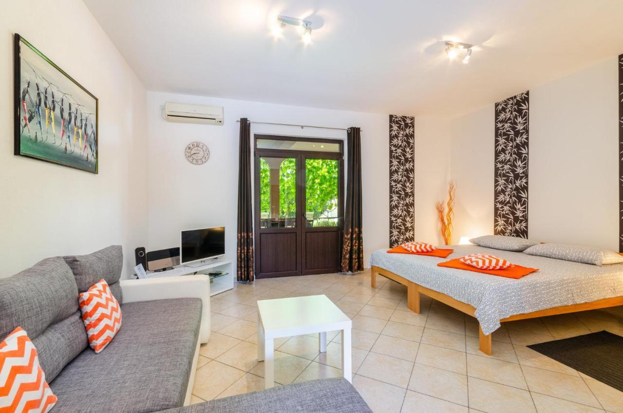 Ananas Apartments Crikvenica Ngoại thất bức ảnh